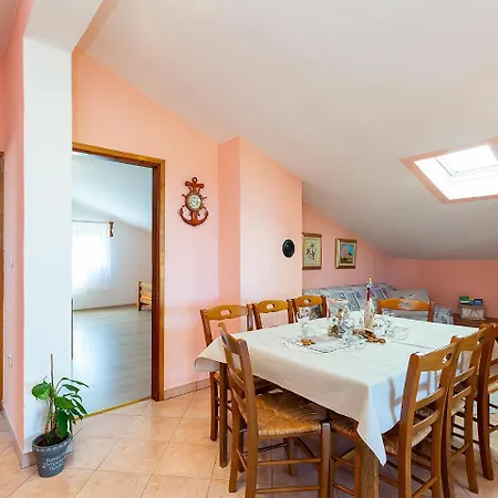 Апартаменты Apartments Alice Green Oasis -